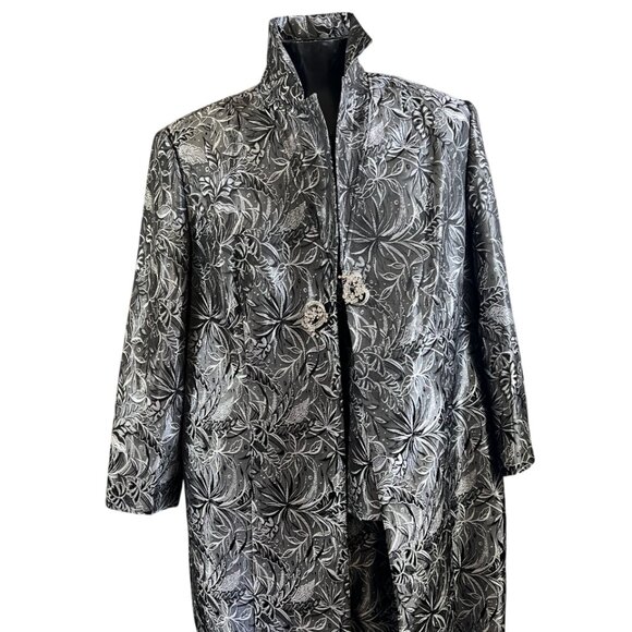 Women's Giovanna Designer Signature Skirt Suit 26W 3PC - Picture 4 of 16